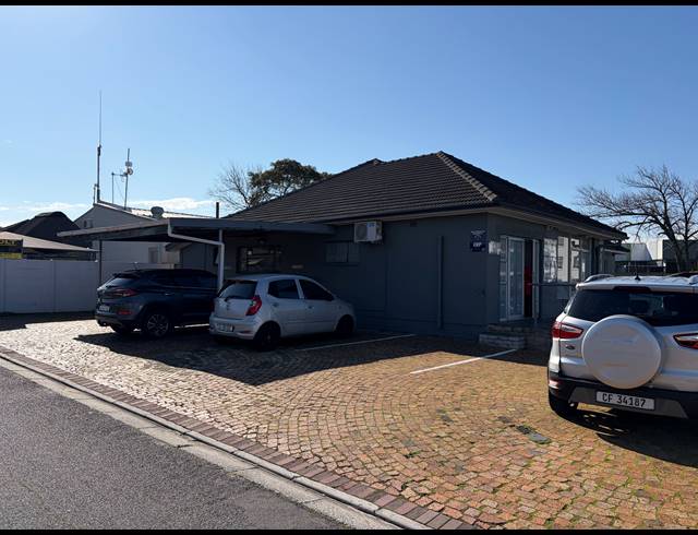 5 BEDROOM HOUSE FOR SALE IN SPRINGBOK PARK